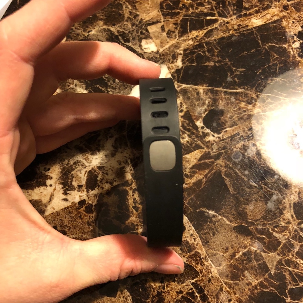 Fitbit - image 3